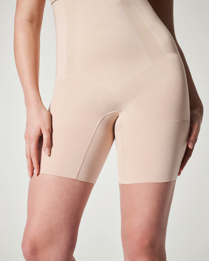 Shorts med hög midja till lårlängd
